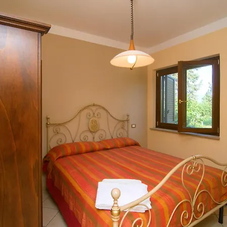 Le Coloniche Bed & Breakfast *